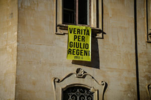 20180125_esposto_striscione_perregeni_palazzo_carafa-1