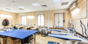 08-laboratorio-riparazioni-sartoriali-milano-centro-600x300